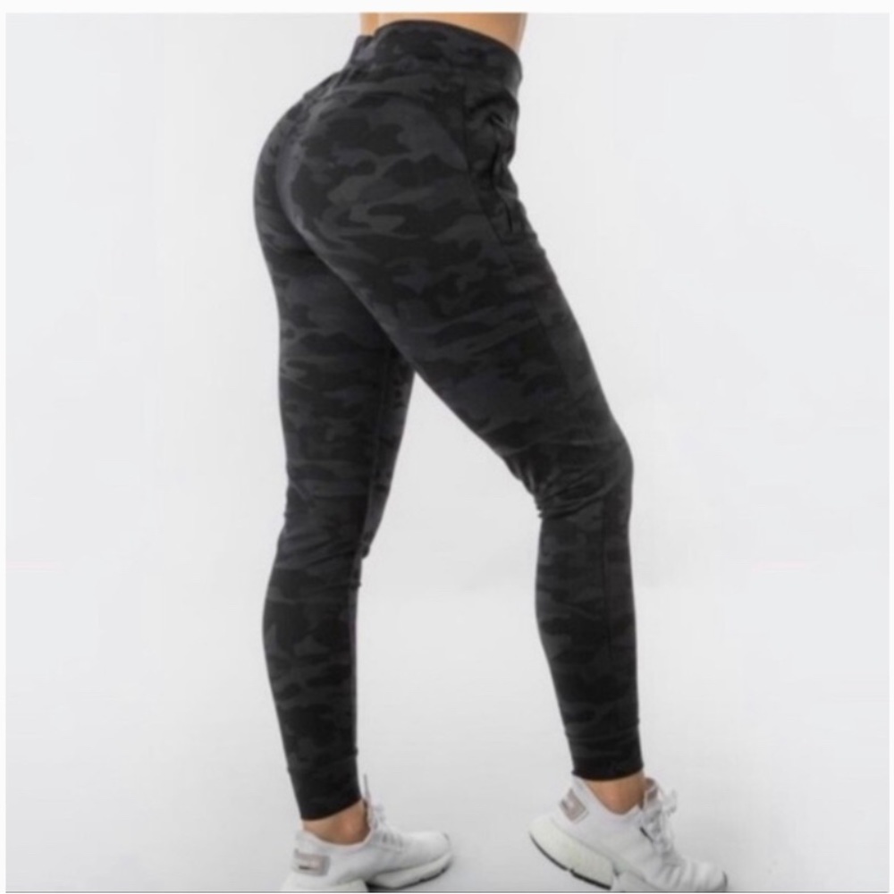EUC Alphalete Camo Pro Elite Joggers